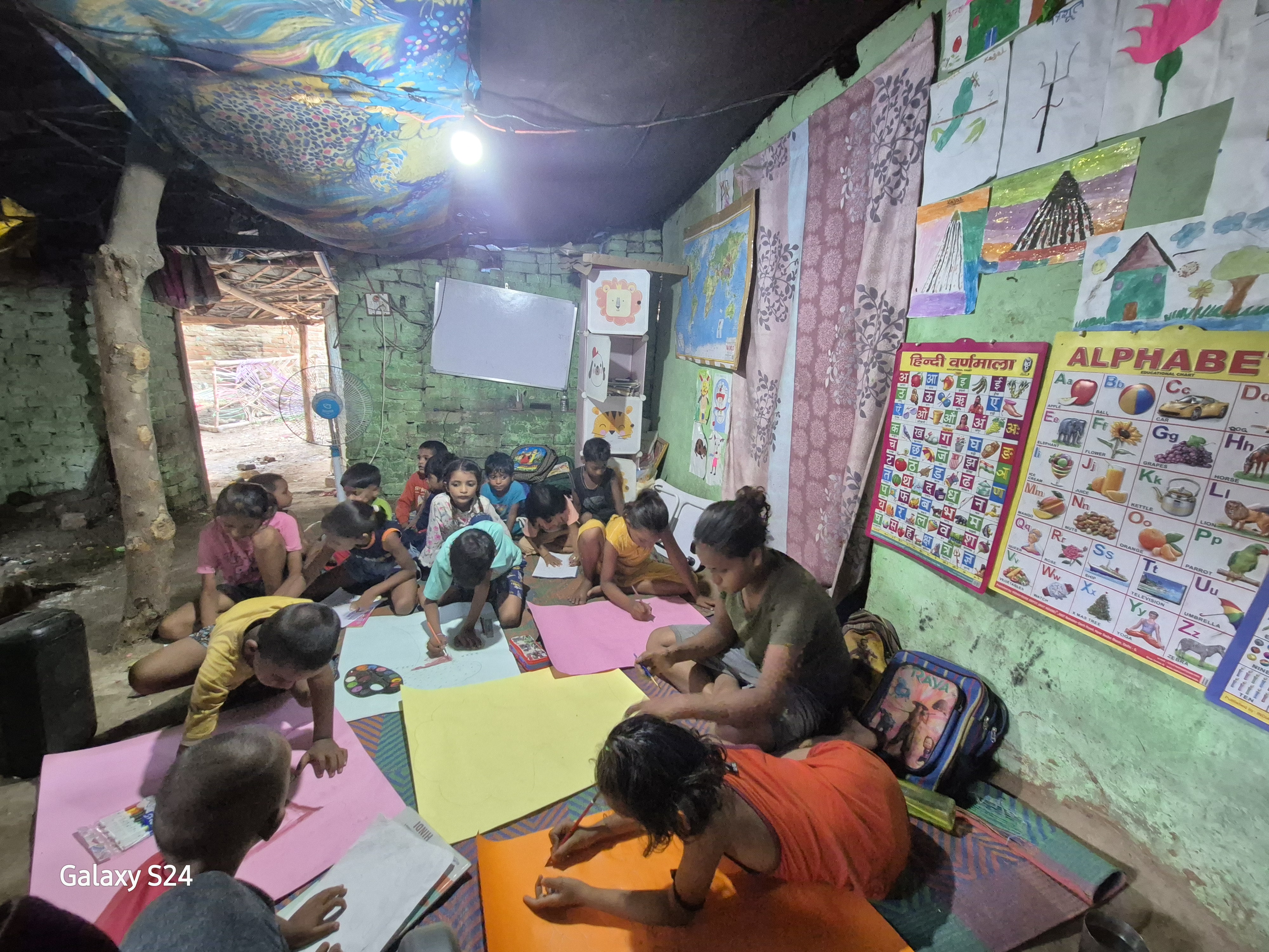 Children in a bridge classroom session